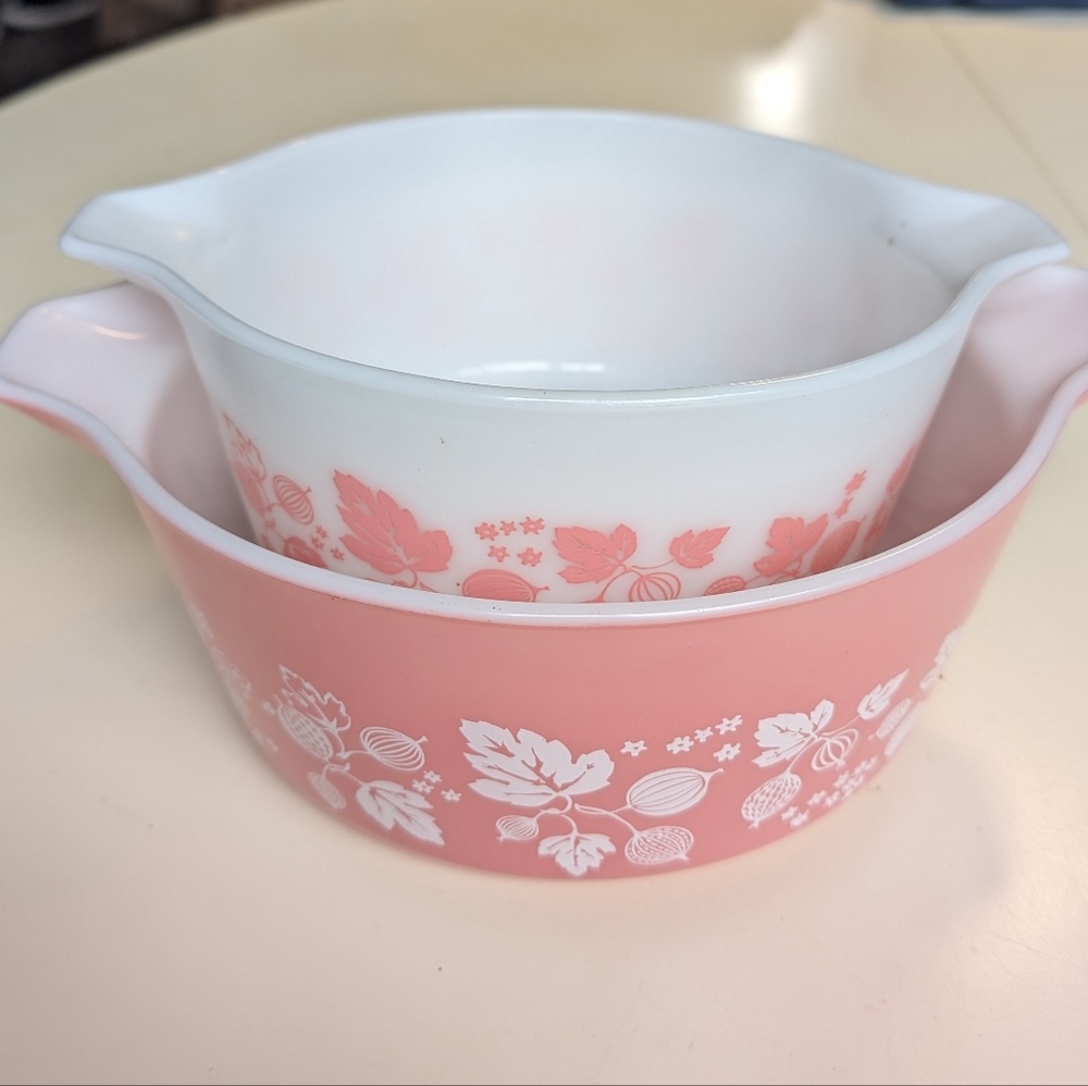 1960s Vintage Pyrex Gooseberry Pink 474-B 475-B set